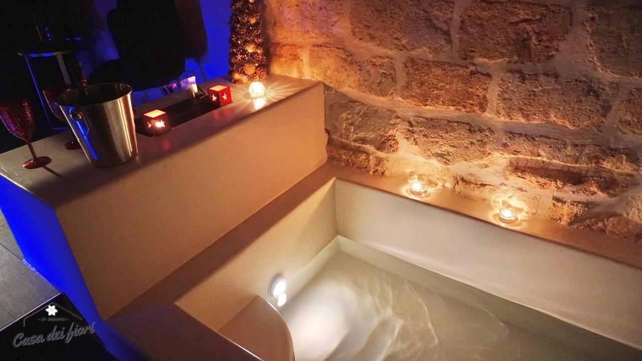 My Monopoli -Casa Dei Fiori Suite "Tulipano Nero" Centro Storico Eksteriør bilde