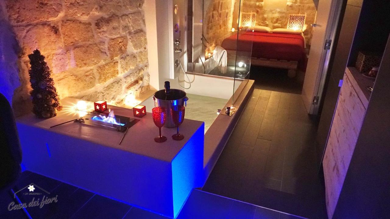 My Monopoli -Casa Dei Fiori Suite "Tulipano Nero" Centro Storico Eksteriør bilde